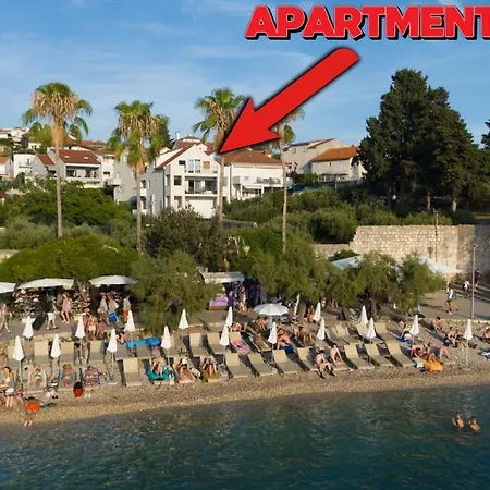 Palm Hvar Town